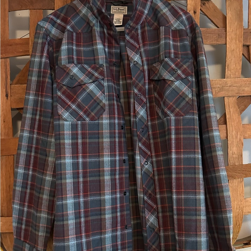 L.L. Bean Charcoal and Crimson Check Flannel Jacket, Men’s M.